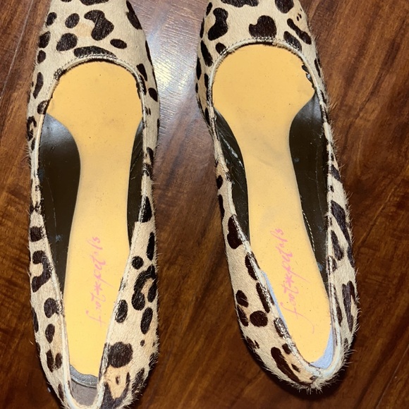 Vero Cuoio Leopard Heels. Pumps. Comfortable Shoes - Women - Picture 10 of 12